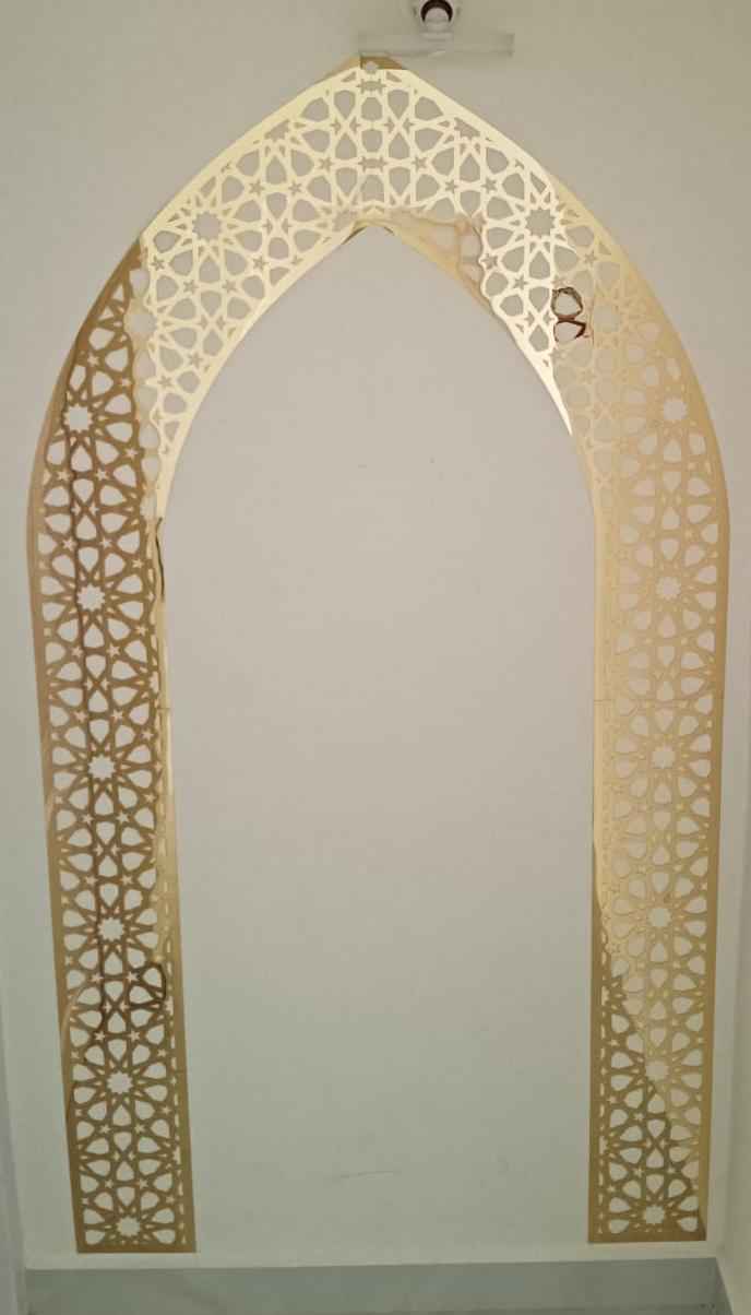 Islamic Gold Acrylic Mehrab Wall Arch – Premium Laser-Cut Decor
